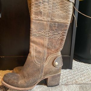 Freebird by Steve Madden Oxford boots